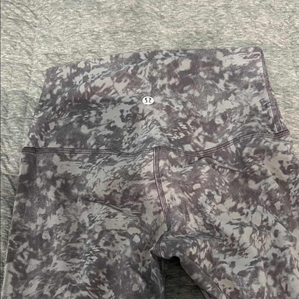 Lululemon Gray Patterned Leggings